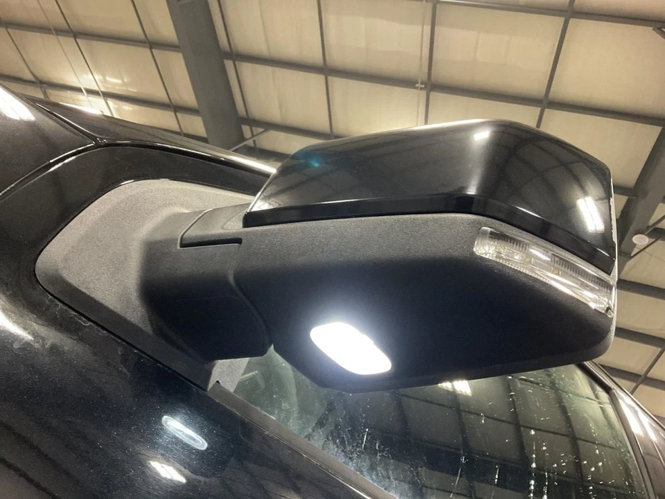 2015 Ford F-150 exterior side mirror assembly with turn signal